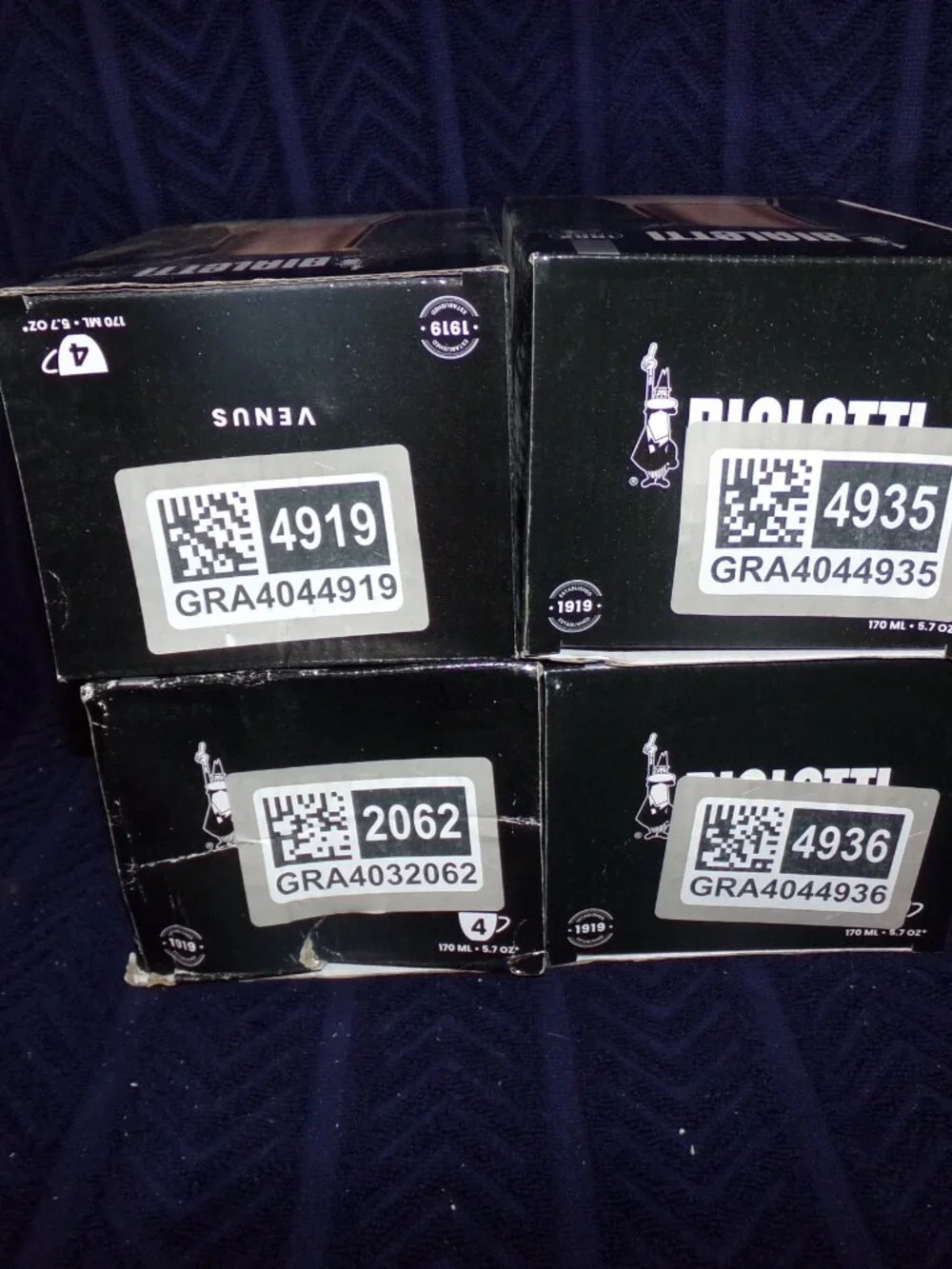 NEW in Bialetti VENUS 4-Cup Espresso Maker Induction or stove top - Picture 2 of 8